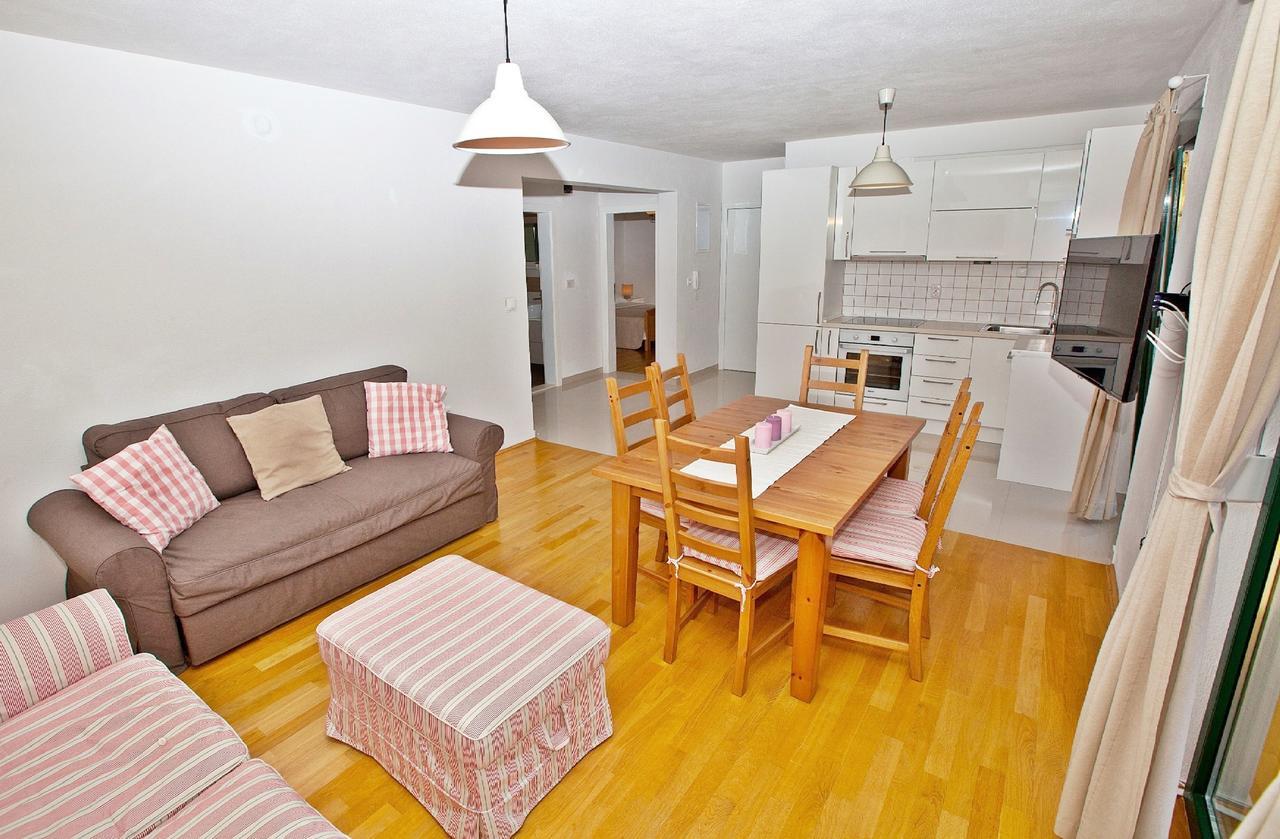 Apartments Roses סטוברץ מראה חיצוני תמונה