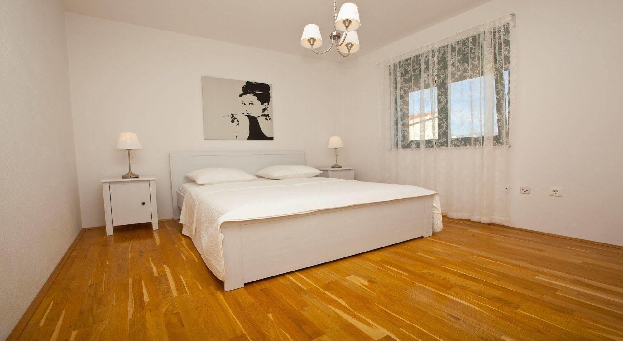 Apartments Roses סטוברץ מראה חיצוני תמונה