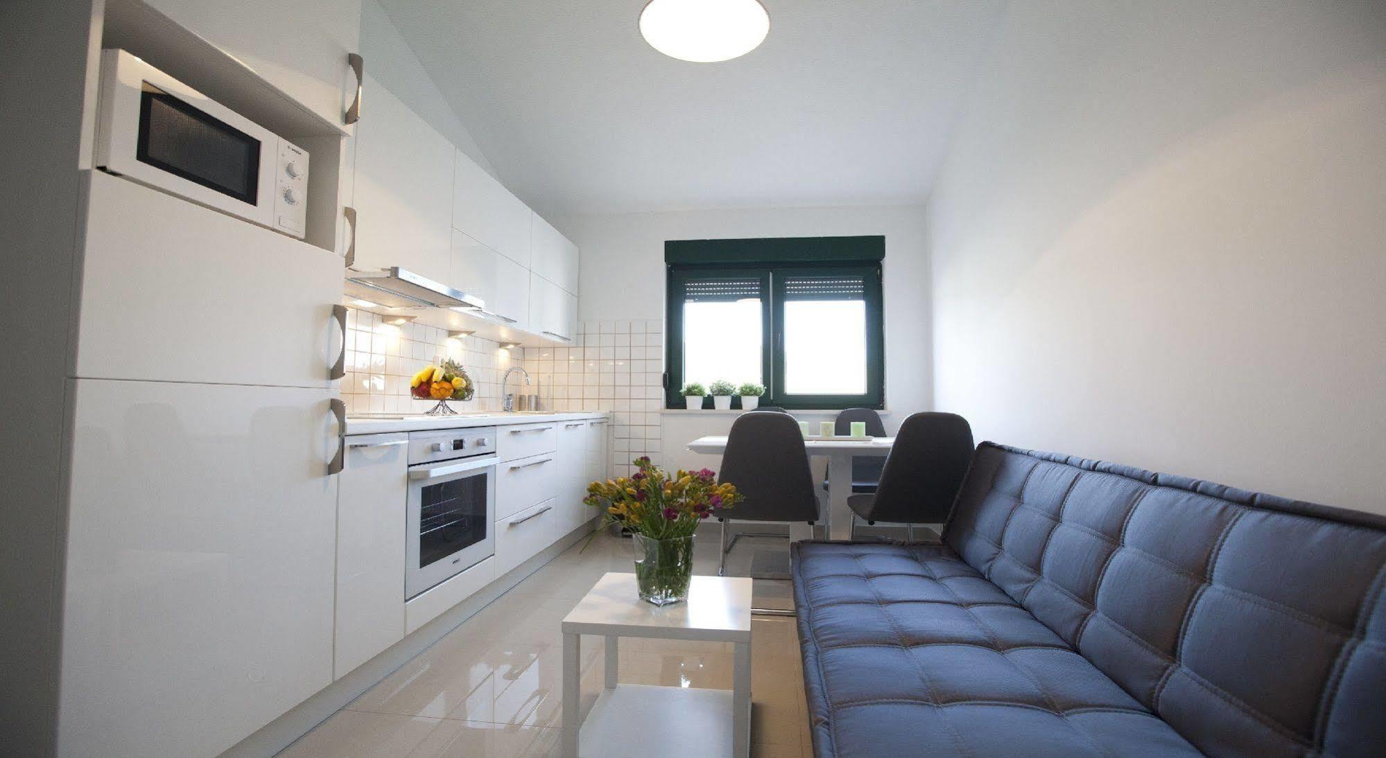 Apartments Roses סטוברץ מראה חיצוני תמונה
